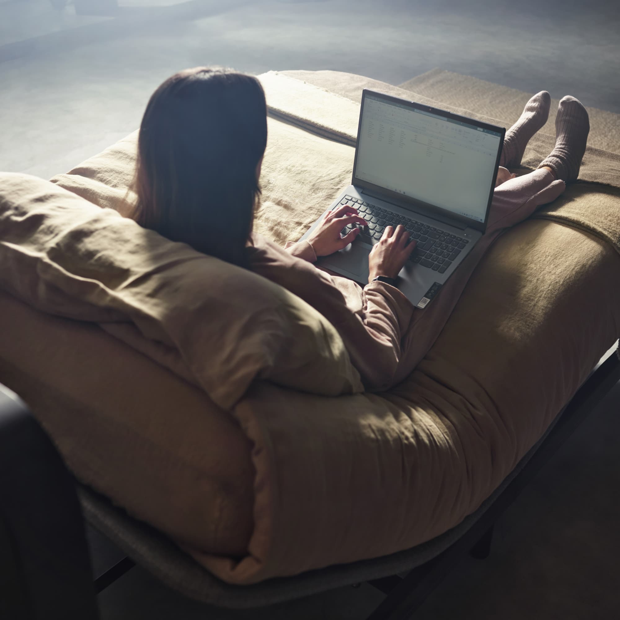 ErgoSportive Smart & Adjustable Bed - view 3