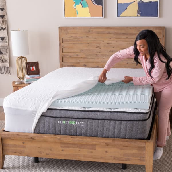 GhostBed Memory Foam Topper - view 3