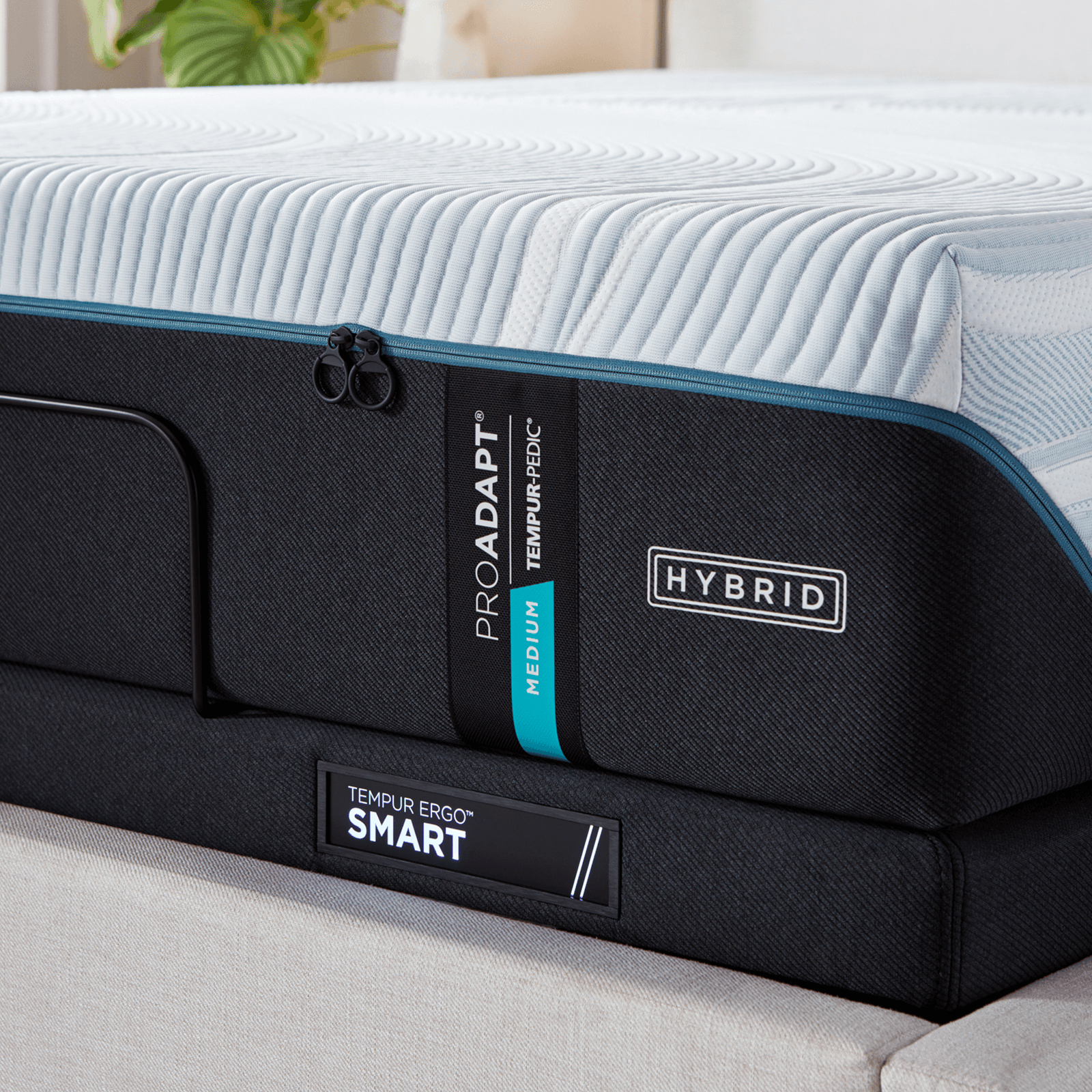 Tempur-Pedic TEMPUR-ProAdapt® 12" Medium Hybrid Mattress - view 2