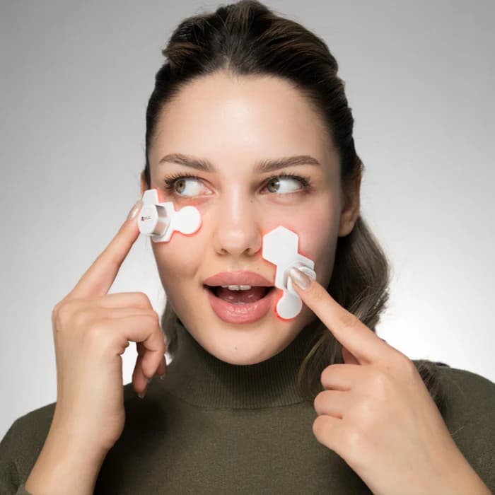 PlasmaGLO LED DUO -- UNDEREYE CORRECTOR - view 4