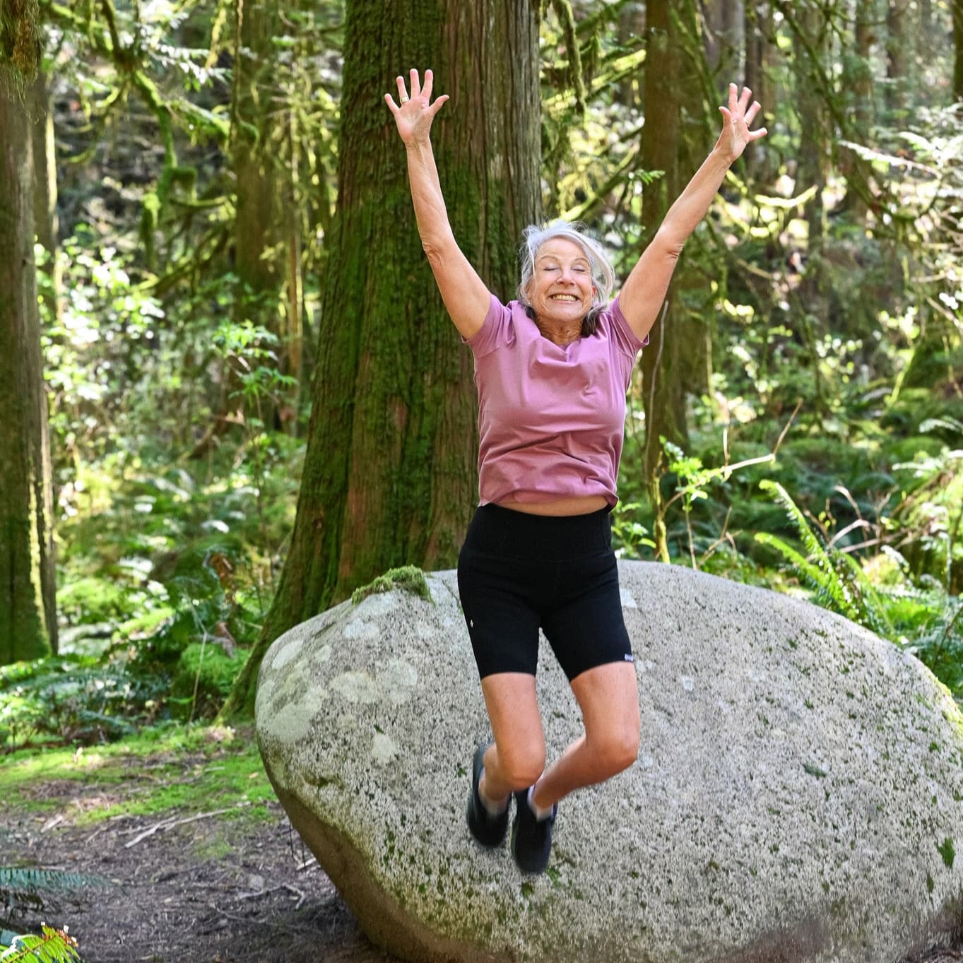 Women's Supportive Short - view 6