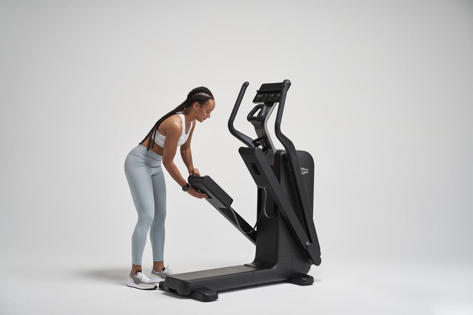 Technogym Elliptical - view 4